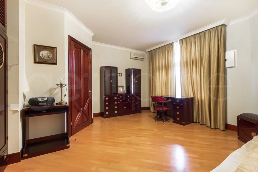 Продажа квартиры площадью 390 м² в Золотые ключи-1 по адресу Раменки, Минская ул. 1А